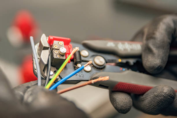 Best Emergency Electrical Repair  in Darien, IL